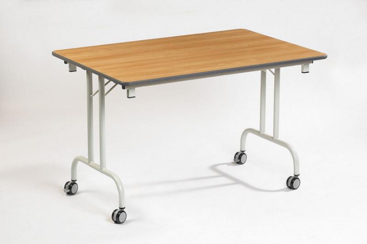 Table avec option roulettes